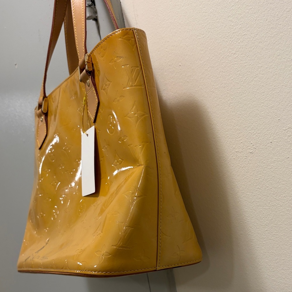 Louis Vuitton Vernis Mustard Yellow Tote Bag - Picture 4 of 10